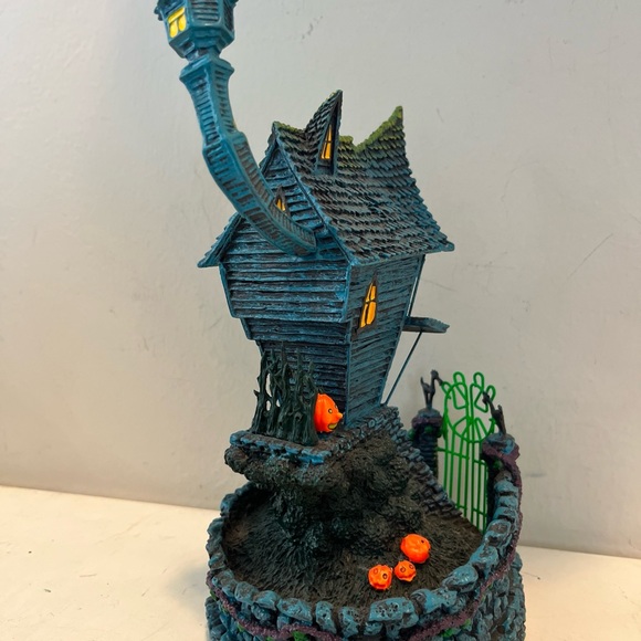 Nightmare Before Christmas Figurine - Picture 3 of 7